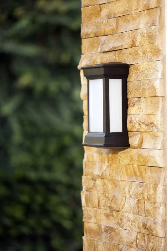 چراغ دیواری شب تاب مدل روناش